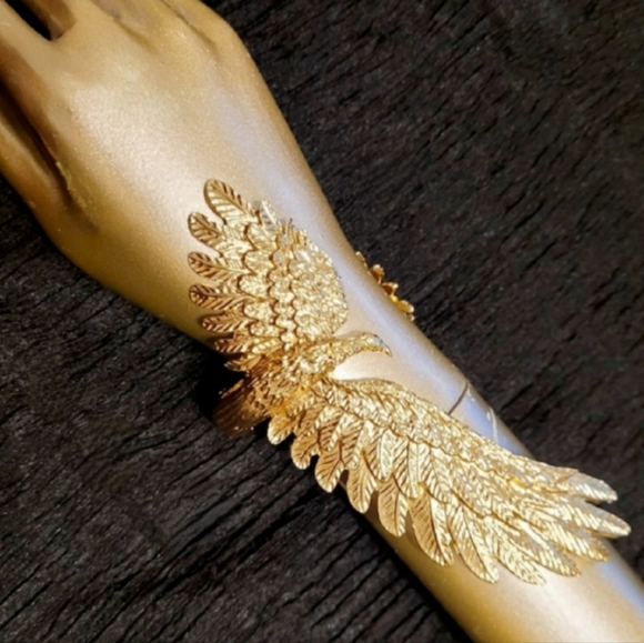 Artisan Jewelry - Rare Unique Artisan Fierce Gold Eqyptian Winged Eagle Hinge Bracelet
